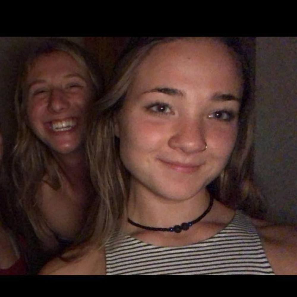 Meet your Posher, Brooke